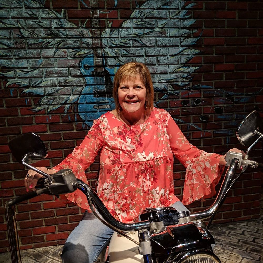 Meet your Posher, Lori